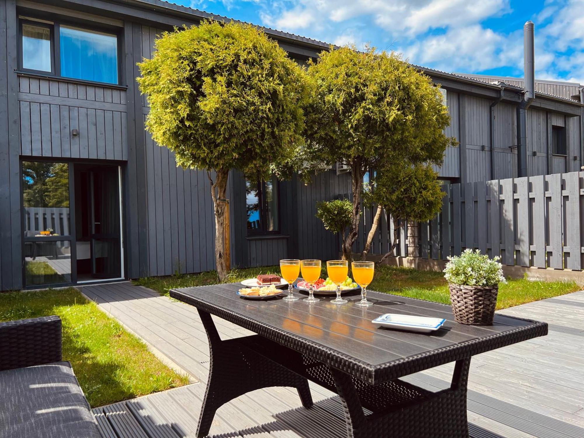 Seaside Apartments Roja Ngoại thất bức ảnh